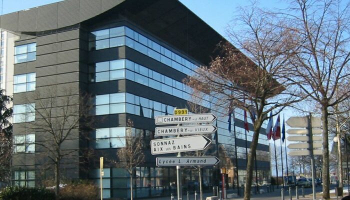 Z:\100-CANDIDATURE\FichesBF\Fiches PROJET.psd-dwg\107-Le Crystal - Chambéry\107-LE CRYSTAL FICHE A4 Présentation2 (1)